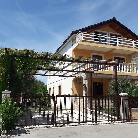 Apartmani Sara Trebinje Bagian luar foto