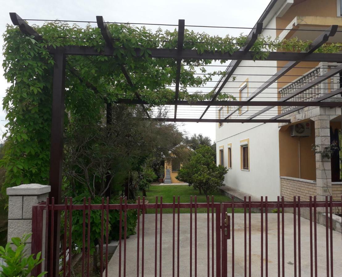 Apartmani Sara Trebinje Bagian luar foto